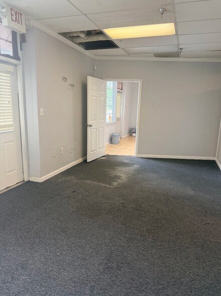 More Photos Of 6254 Memorial Dr, Stone Mountain Storefront Retail Office For Lease
