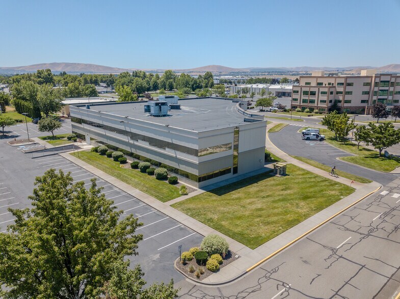 More Photos Of 2425 Stevens Center Pl, Richland Office For Lease