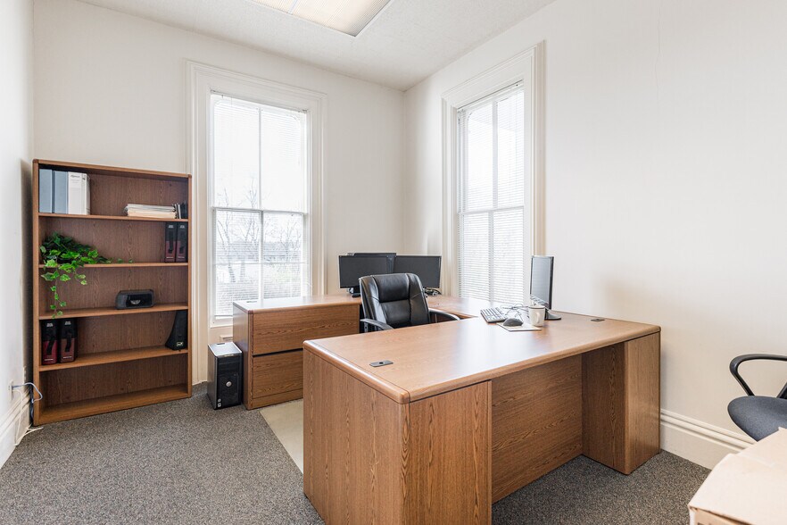 More Photos Of 223 E State St, Geneva Office For Sale