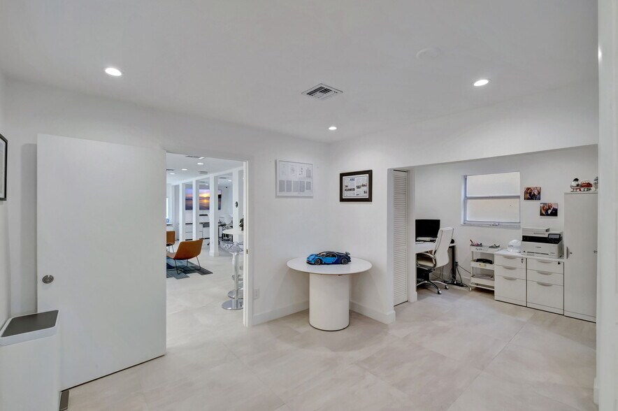 More Photos Of 337 Alcazar Ave, Coral Gables Office For Lease