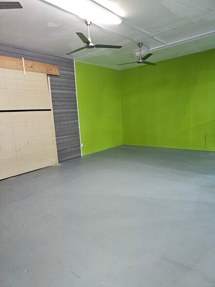 More Photos Of 2212-2216 N Dixie Hwy, Wilton Manors Storefront Retail Office For Lease