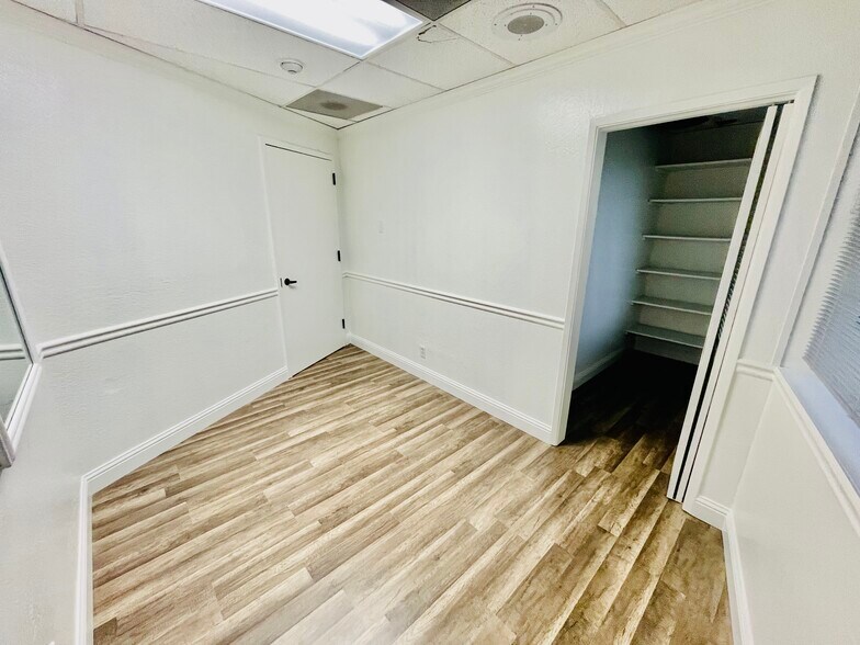 More Photos Of 2425 California St, Mountain View Unknown For Lease