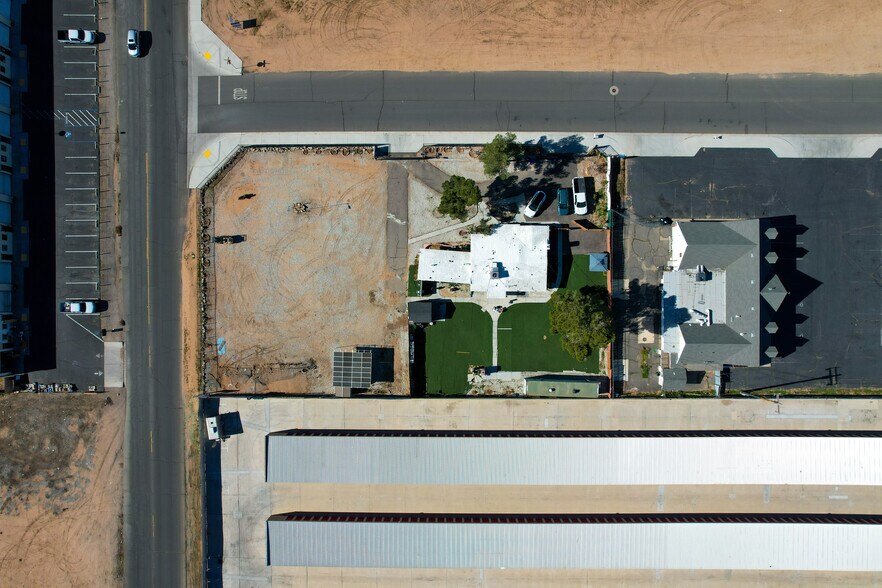 More Photos Of 13519 John Glenn Rd, Apple Valley Office For Lease