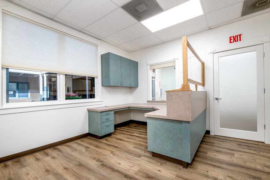 More Photos Of 140 Litton Dr, Grass Valley Medical For Lease