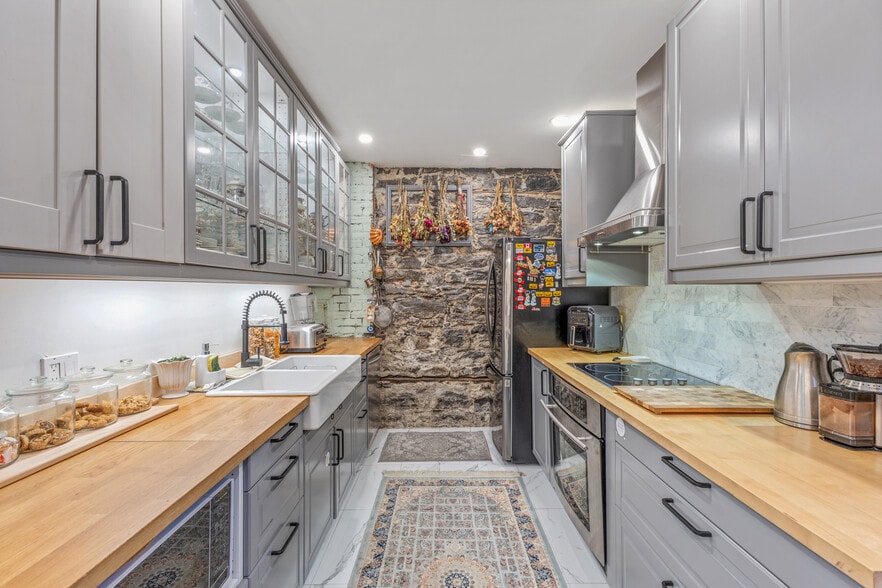 More Photos Of 1023 Rue Berri, Montréal Apartments For Sale