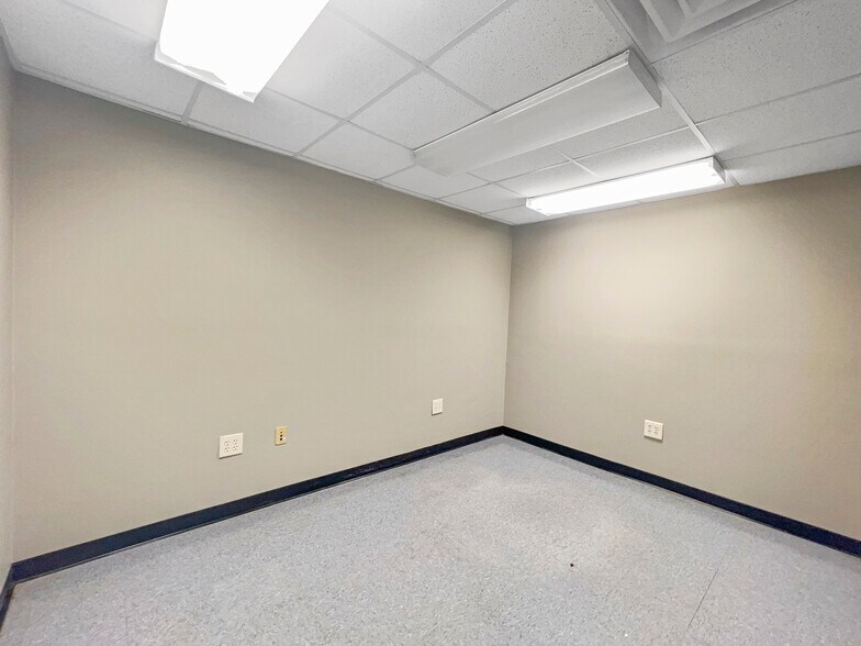 More Photos Of 3220 Money Rd, Montgomery Distribution For Lease