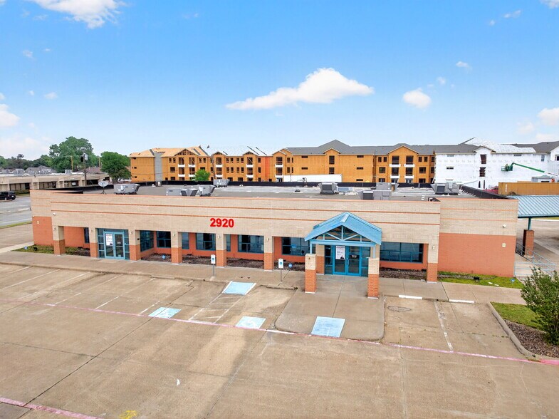 More Photos Of 2920 Motley Dr, Mesquite Medical For Lease