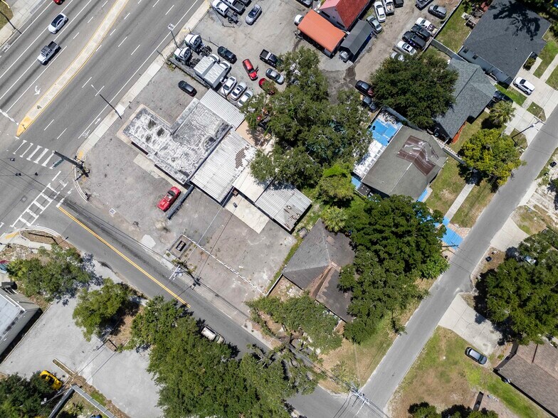More Photos Of 8624 N Florida Ave, Tampa Auto Repair For Sale