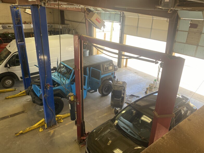 More Photos Of 1915 Texas Ave, Lubbock Warehouse For Sale