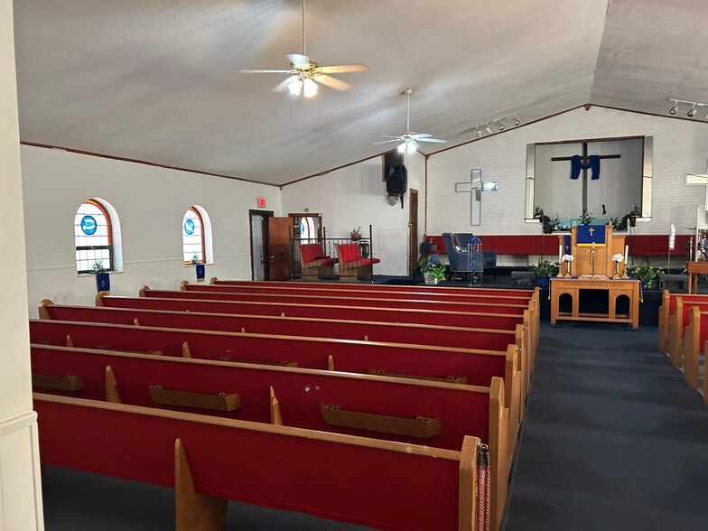 More Photos Of 1402 Smith Rd, Columbus Religious Facility For Sale