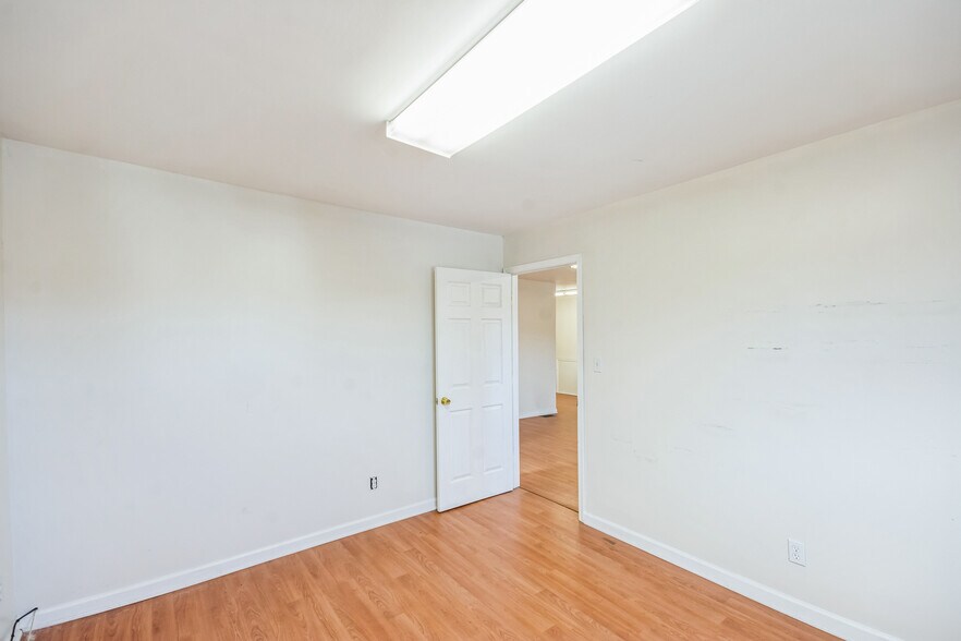 More Photos Of 6 Spring St, Jamesburg Warehouse For Sale