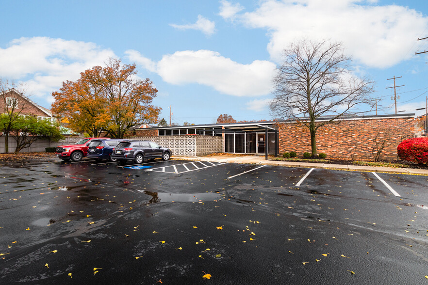 Primary Photo Of 1621 W 1st Ave, Columbus Office For Lease