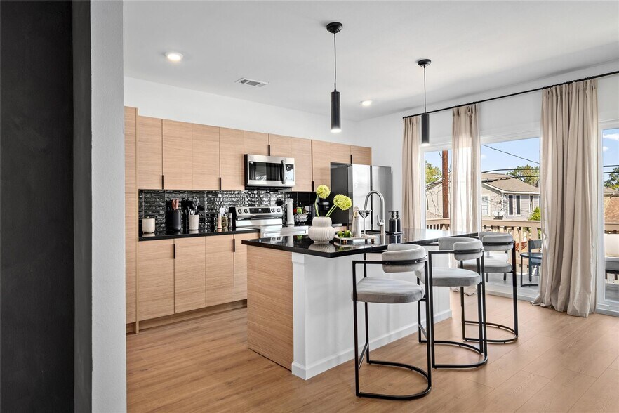 More Photos Of , Houston Multifamily For Sale