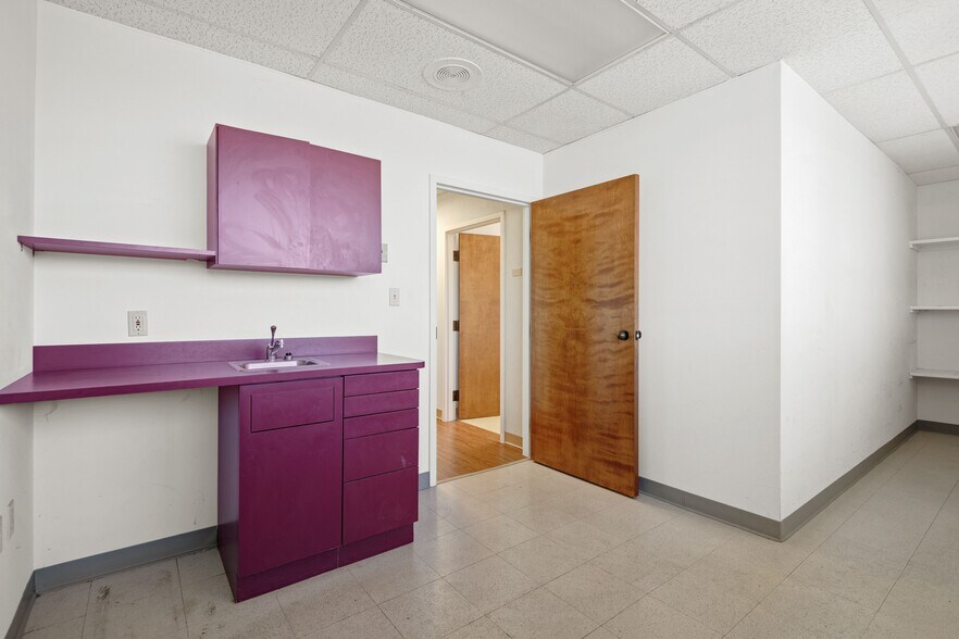 More Photos Of 99 November Dr, Camp Hill Medical For Lease