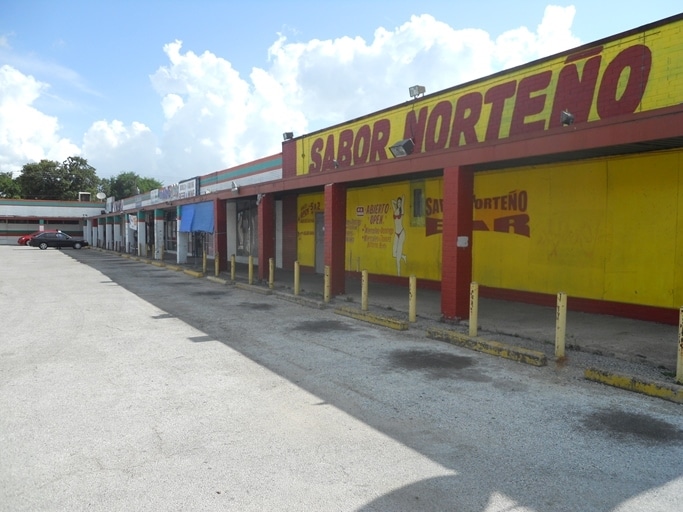 More Photos Of 8606 Irvington Blvd, Houston Unknown For Lease