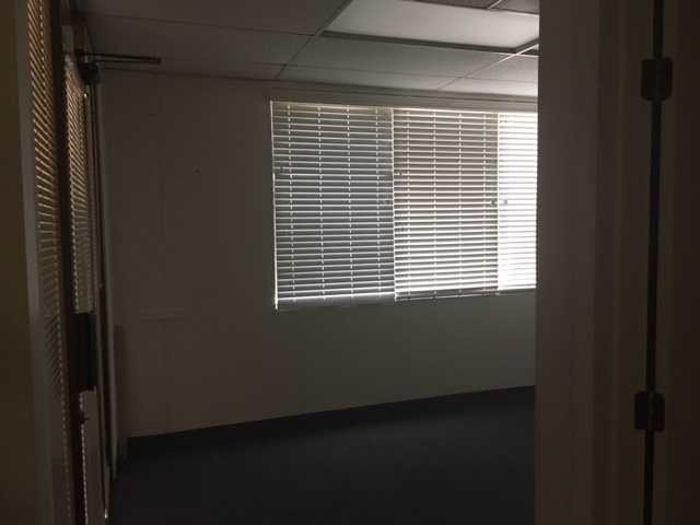 More Photos Of 6430 Variel Ave, Woodland Hills Warehouse For Lease