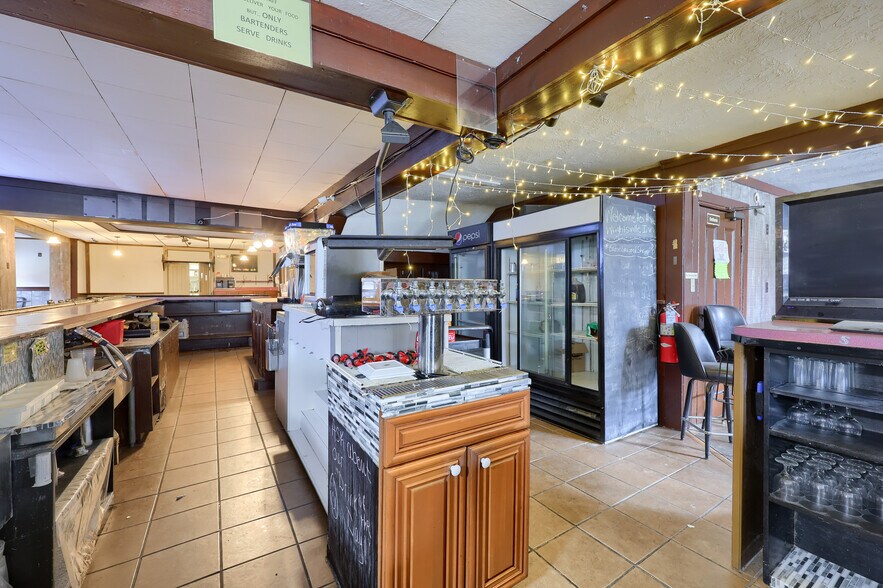 More Photos Of 601 S Front St, Wrightsville Specialty For Sale