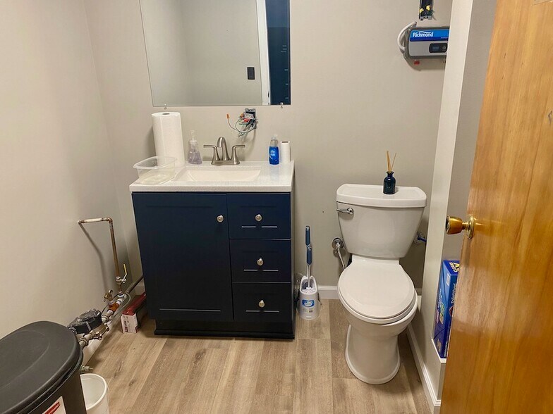 More Photos Of 312 W Main St, Delta Freestanding For Sale