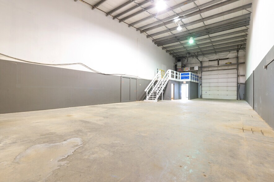 More Photos Of 191 MacKay Cres, Wood Buffalo Warehouse For Lease