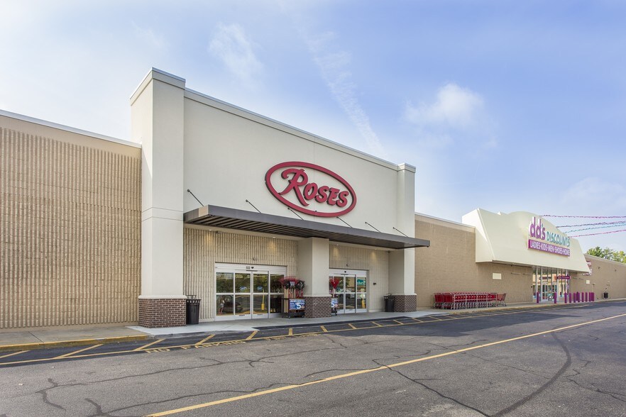 More Photos Of 2826-2850 S Main St, High Point Unknown For Lease