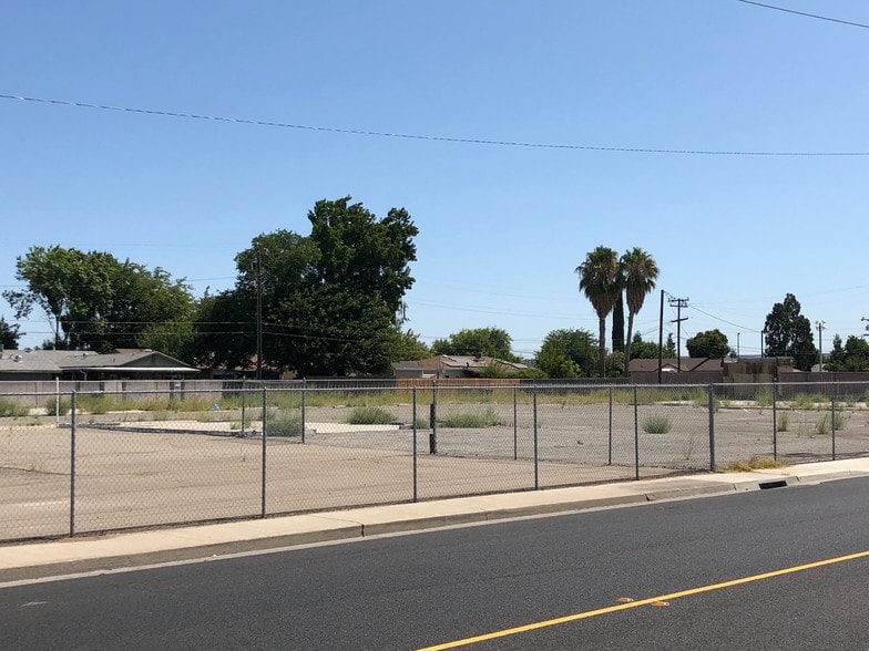 More Photos Of 951-975 Moffat Blvd, Manteca Land For Sale