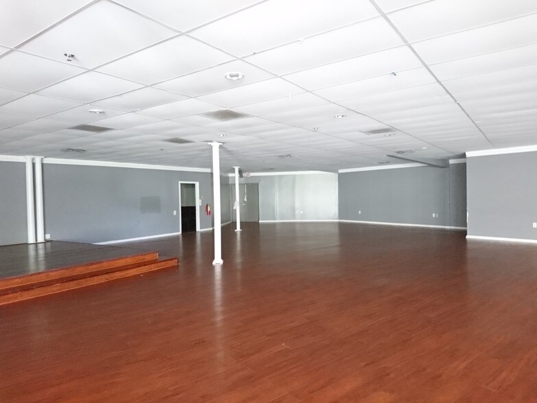 More Photos Of 1544 Tara Rd, Jonesboro General Retail For Lease