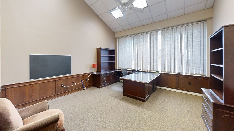 More Photos Of 8701 N Kelley Ave, Oklahoma City Office Residential For Sale