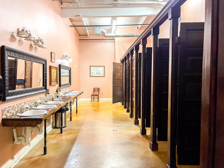 More Photos Of 1905 W Airline Hwy, La Place Freestanding For Sale