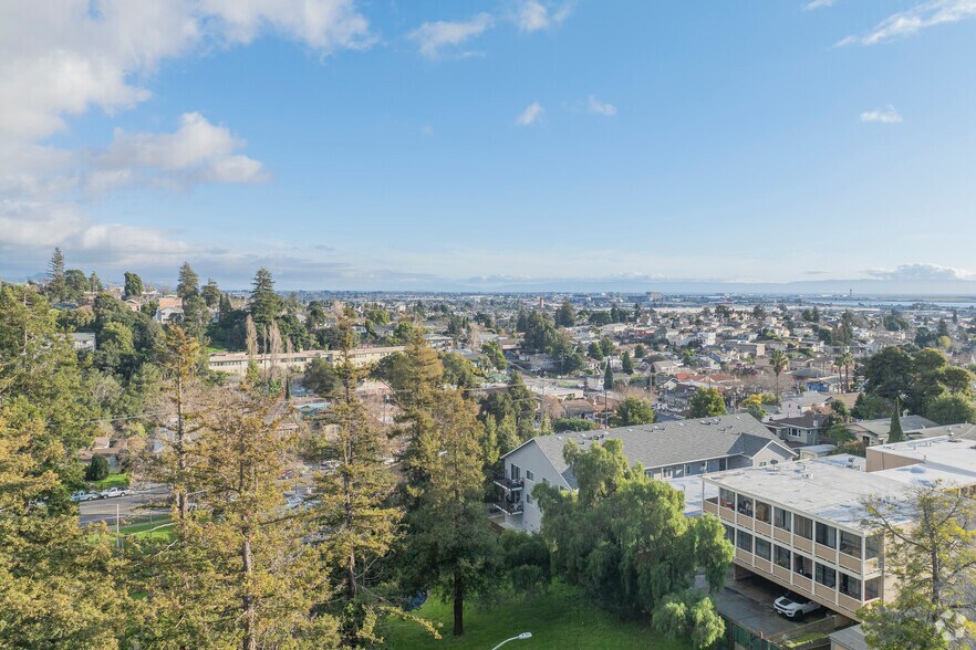 More Photos Of 4124 Lyon Ave, Oakland Apartments For Sale