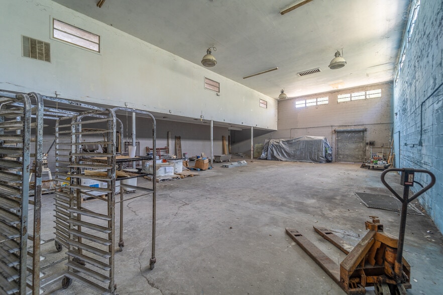 More Photos Of 1412 N Magnolia Ave, Ocala Restaurant For Sale