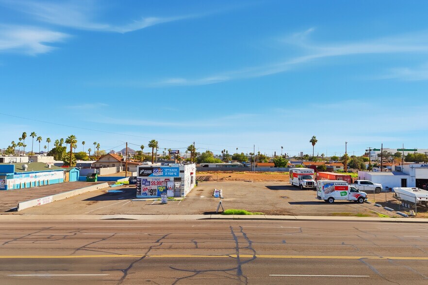 More Photos Of 2807 N 35th Ave, Phoenix Convenience Store For Sale
