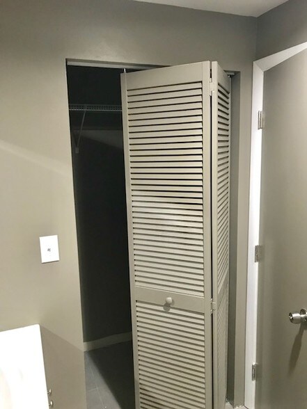 More Photos Of 825 15th St, Lake Park Warehouse For Lease