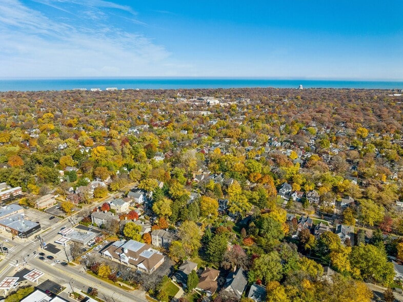 More Photos Of 328-350 Ridge Rd, Wilmette Storefront Retail Office For Lease