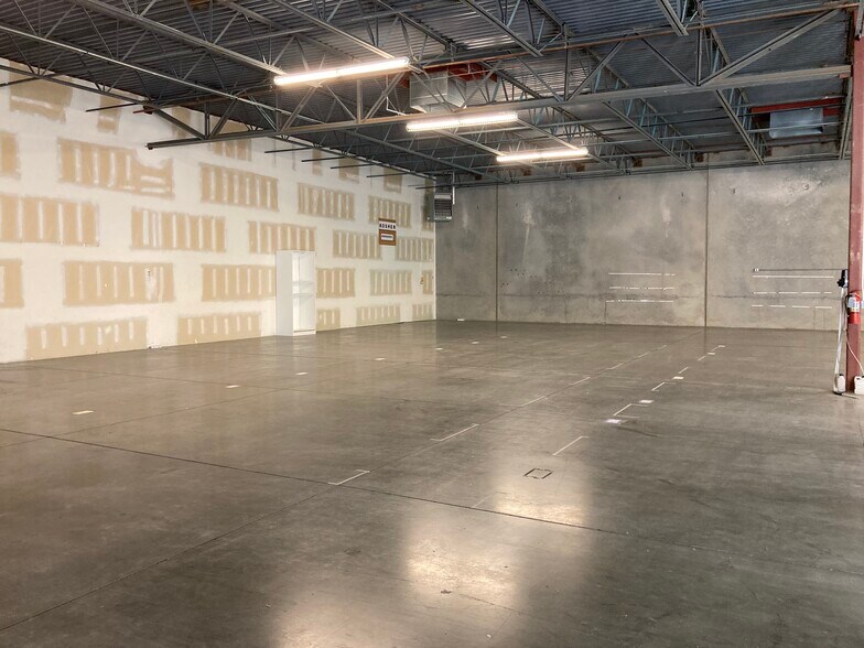 More Photos Of 141-145 W 900 N, Springville Light Distribution For Sale