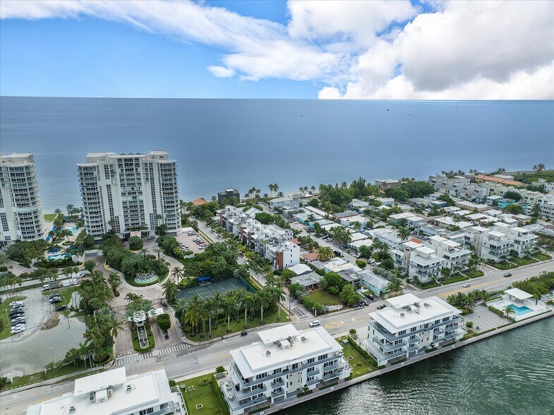 More Photos Of 333 Walnut St, Hollywood Hotel For Sale