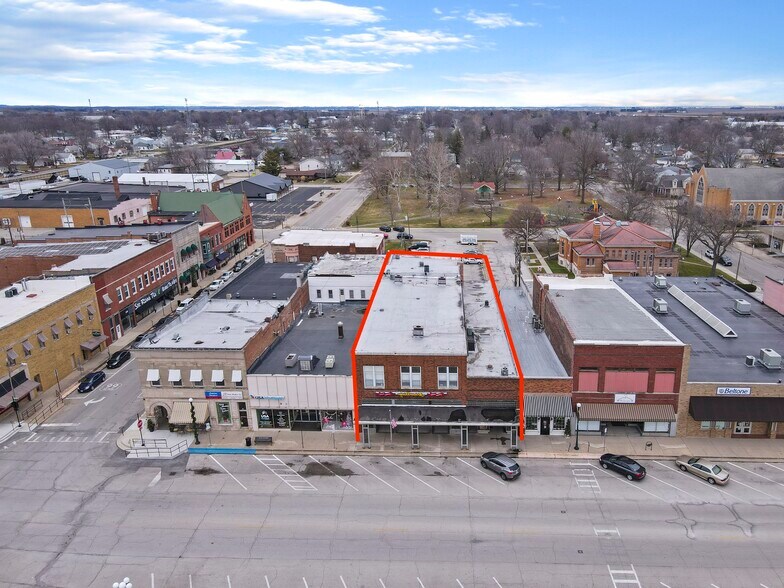 More Photos Of 608 Broadway St, Lincoln Storefront For Sale