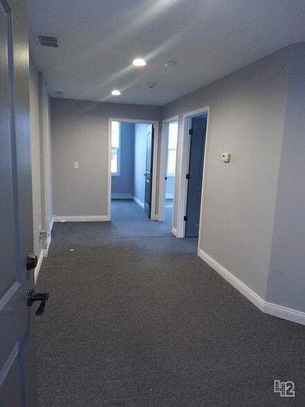 More Photos Of 314 S Buckman St, Shepherdsville Office Residential For Lease
