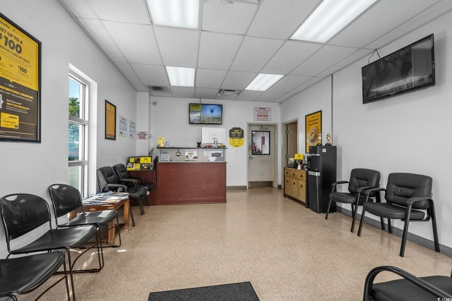 More Photos Of 362 George Bishop Pky, Myrtle Beach Auto Repair For Sale