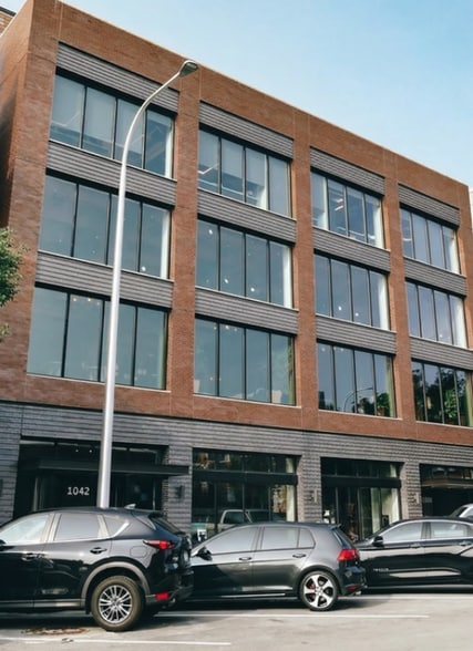 Primary Photo Of 1042 W Fulton Market, Chicago Office Residential For Lease