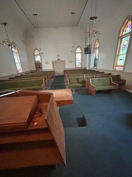 More Photos Of 1700 84th Ave, Oakland Specialty For Sale