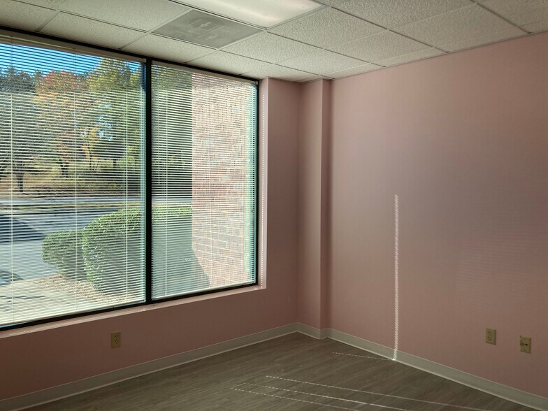 More Photos Of 3050 Royal Blvd S, Alpharetta Office For Lease