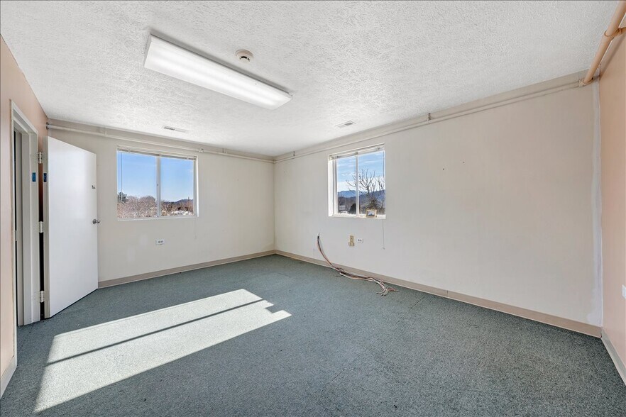 More Photos Of 10535 Lee Hwy, Fincastle Assisted Living For Sale