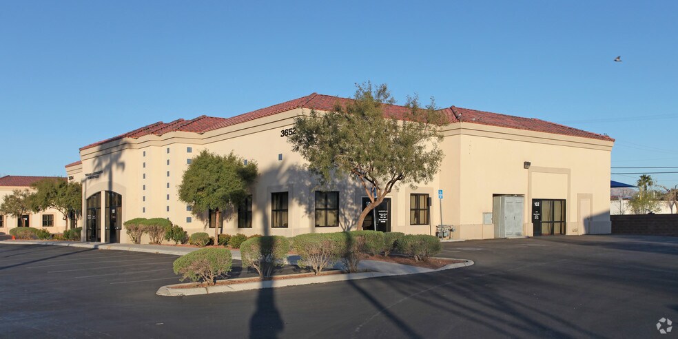 Primary Photo Of 3652-3654 N Rancho Dr, Las Vegas Showroom For Lease