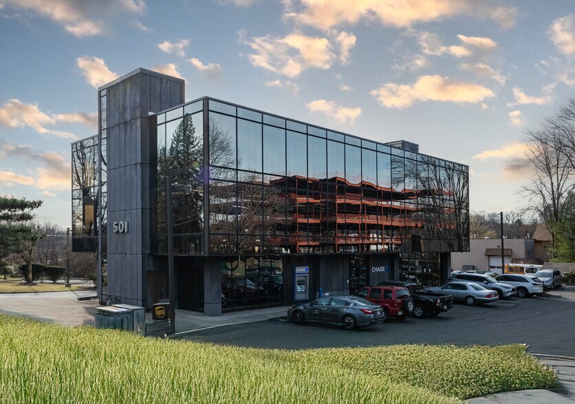 More Photos Of 501 Chestnut Ridge Rd, Spring Valley Office For Lease
