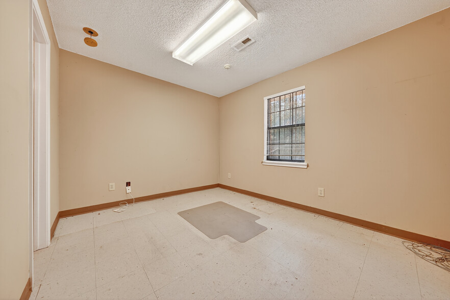 More Photos Of 1324-1325 Highway 195, Jasper Assisted Living For Sale