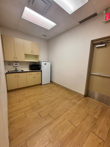 More Photos Of 805-863 Browns Line, Toronto Unknown For Lease