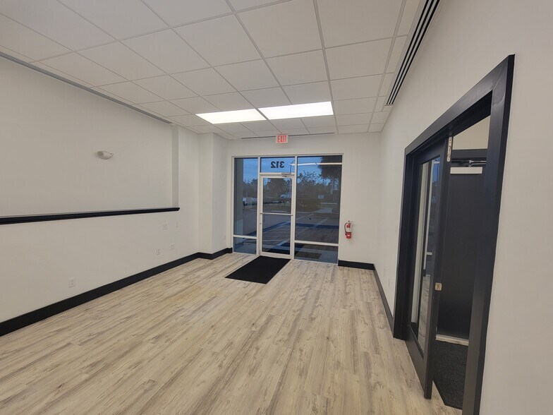 More Photos Of 3888 Mannix Dr, Naples Light Manufacturing For Lease