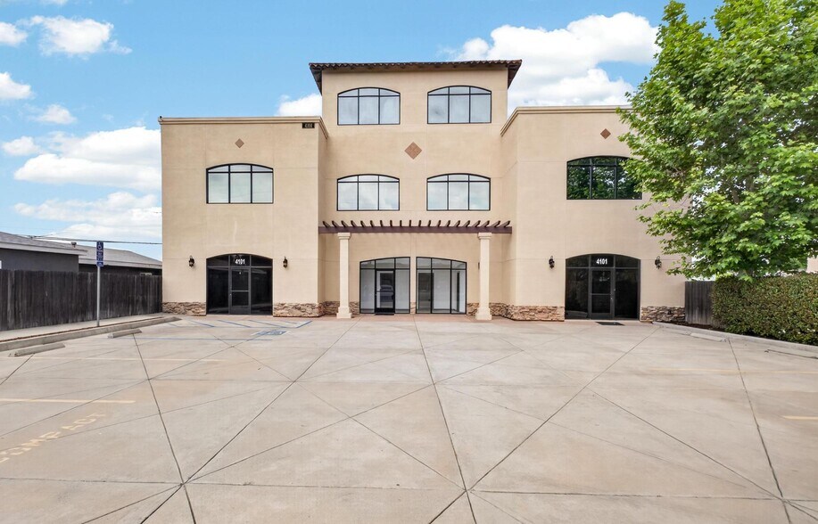 More Photos Of 4101 Rosemead Blvd, Pico Rivera Office For Lease