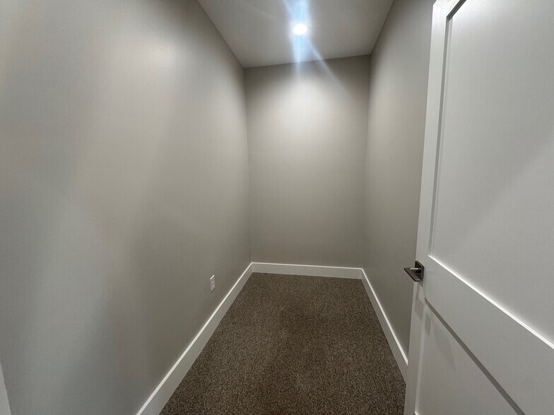 More Photos Of 1908 Yaupon Trl, Cedar Park Loft Creative Space For Sale