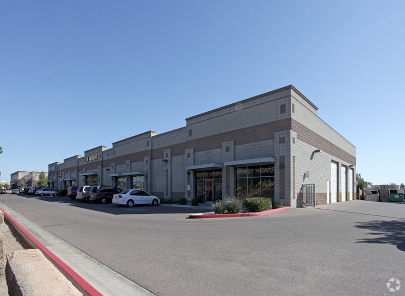 Primary Photo Of 875 N McQueen Rd, Gilbert Showroom For Lease